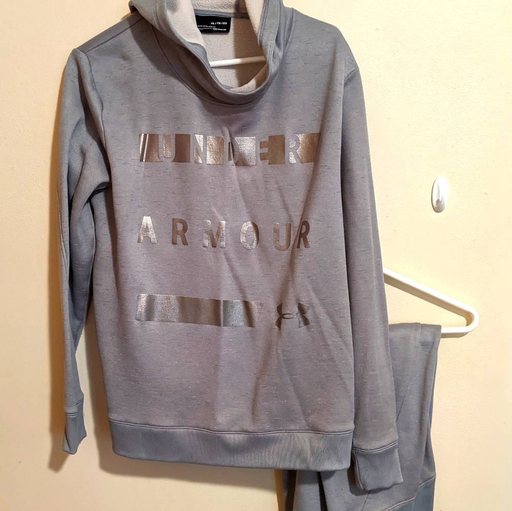Under Armour Track Suit